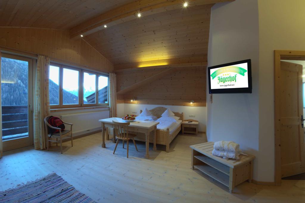 Hotel Jaegerhof San Leonardo in Passiria Extérieur photo