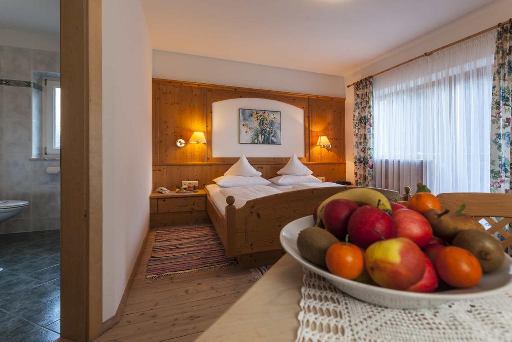 Hotel Jaegerhof San Leonardo in Passiria Extérieur photo